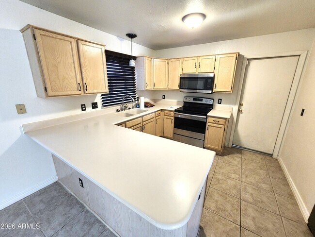 Foto del edificio - 7545 W Kerry Ln