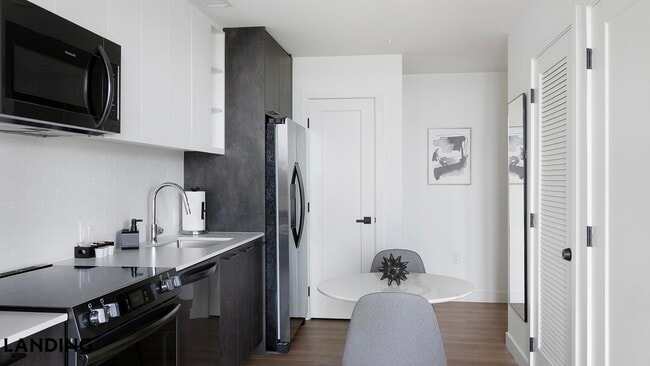 Foto del edificio - 632 Howard Rd SE