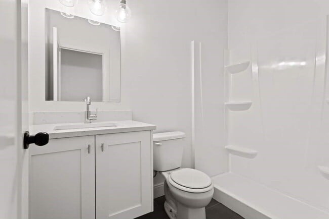 Building Photo - 1137 Washington St