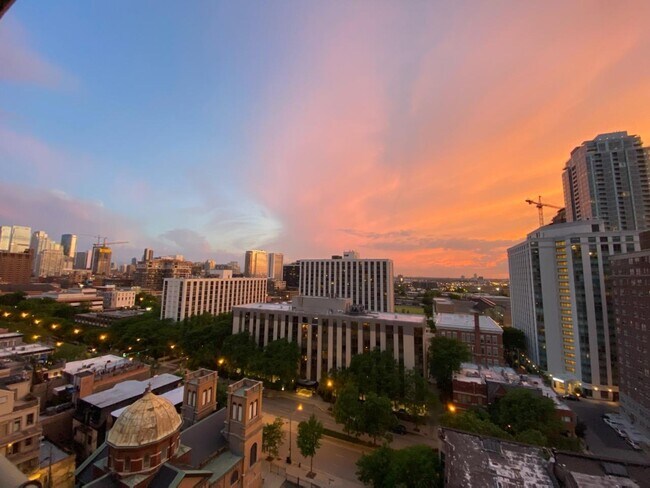 Foto del edificio - 111 W Maple St