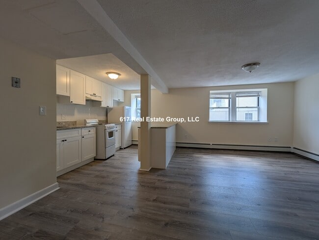 Foto del edificio - 176 N Beacon St