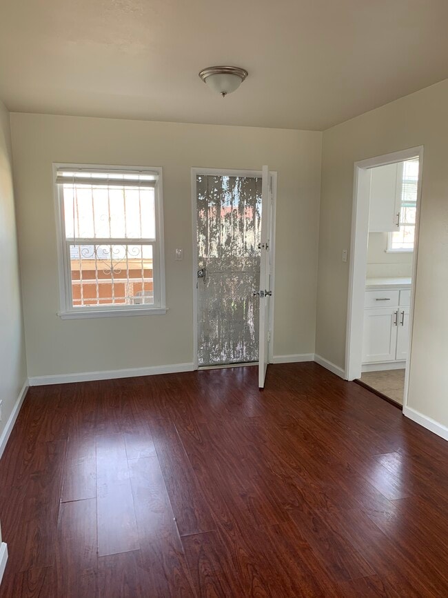 Dinning room - 3311 W 78th St