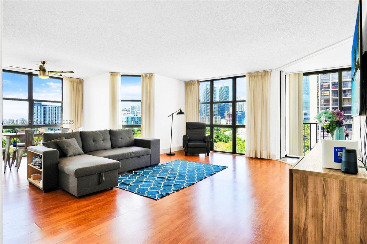 Foto principal - 1915 Brickell Ave