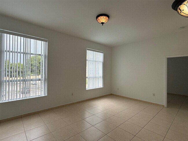 Building Photo - 7420 W 20th Ave