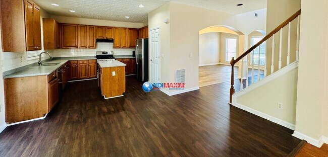Foto del edificio - Large 4-bedroom house in Norcross