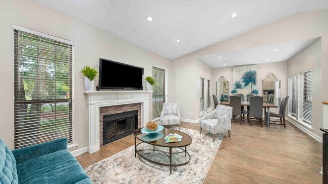 Building Photo - MAA Mansion