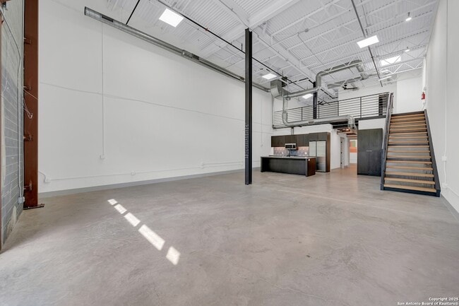 Photo - 215 Coca-Cola Pl House