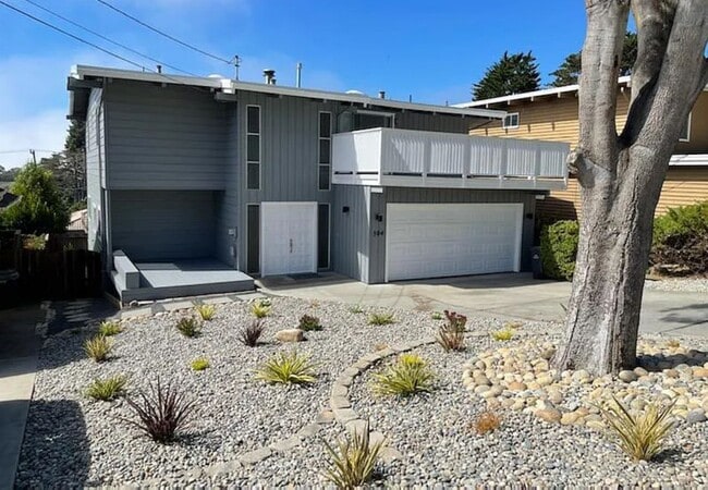 Building Photo - 504 Monterey Dr