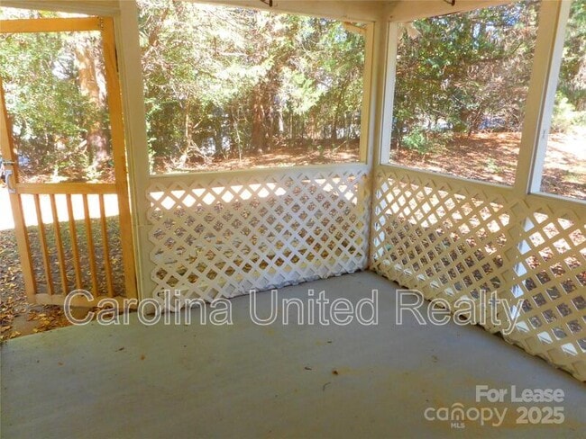 Foto del edificio - 6622B Bevington Ridge Rd