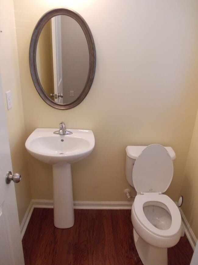 Foto del edificio - COMING SOON!!! Beautiful 2 Story, 2 Bedroom Townhome in Christenbury
