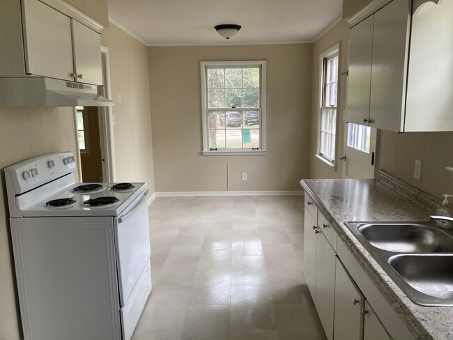 Foto del edificio - 577 Douglas Ave