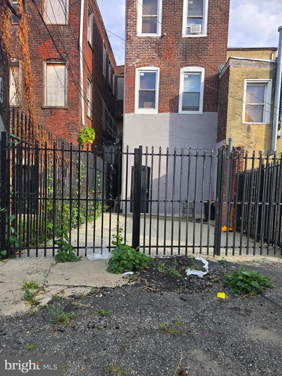 Foto del edificio - 4328 Frankford Ave