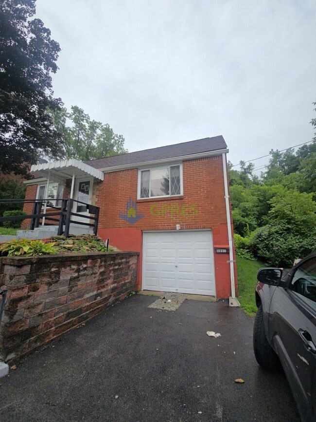 Building Photo - 1216 Universal Rd