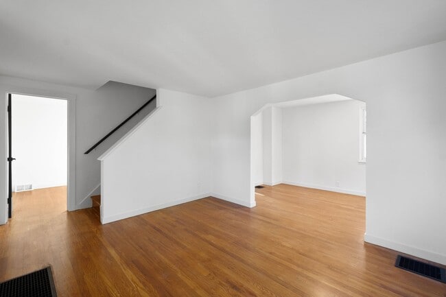 Building Photo - Move in TODAY! Check out this beautifully RENOVATED 3 bedroom in CHURCHILL!