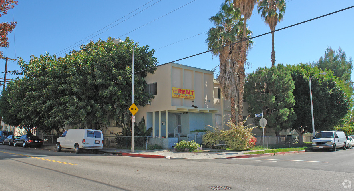 Primary Photo - Beachwood Plaza