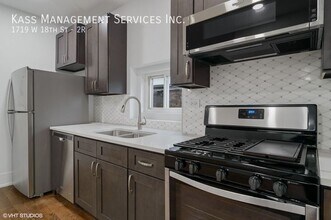 Building Photo - 1719 W 18th St