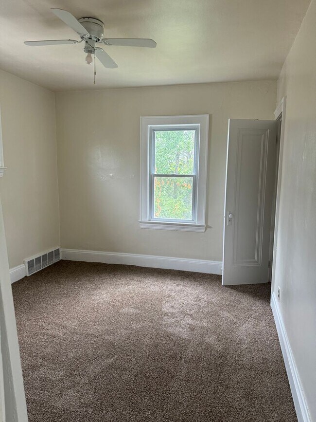 Foto del edificio - 4115 E 143rd St
