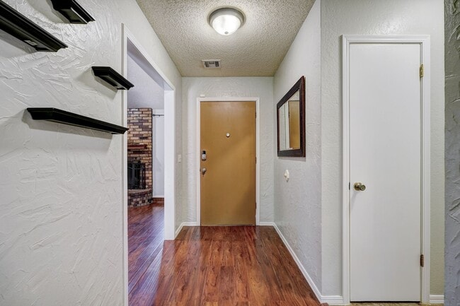 Building Photo - 13224 Marsh Ln