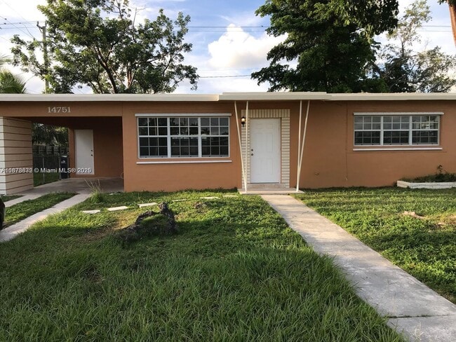 Building Photo - 14751 Harrison Dr