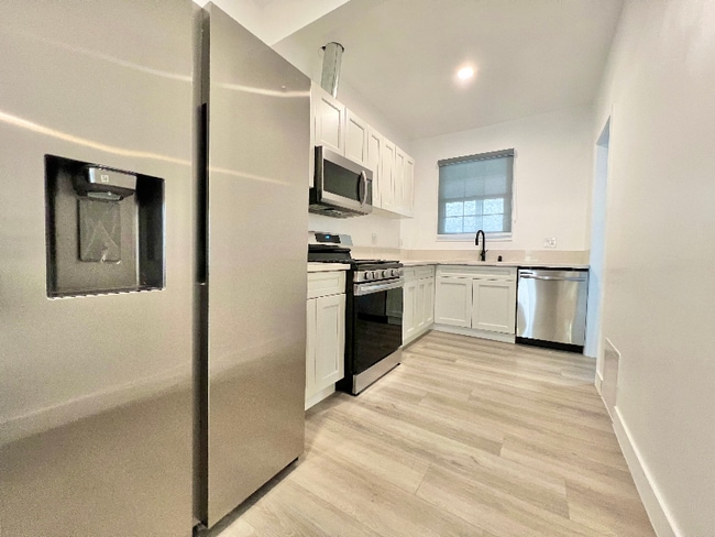 Foto del edificio - 1524 N Sycamore St