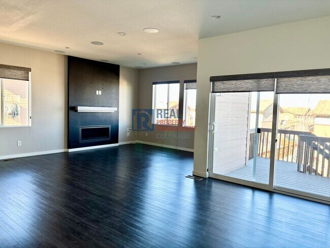 Foto del edificio - 14381 Mosaic Ave