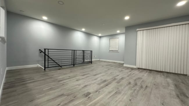 Building Photo - 9144 Ellie Dr