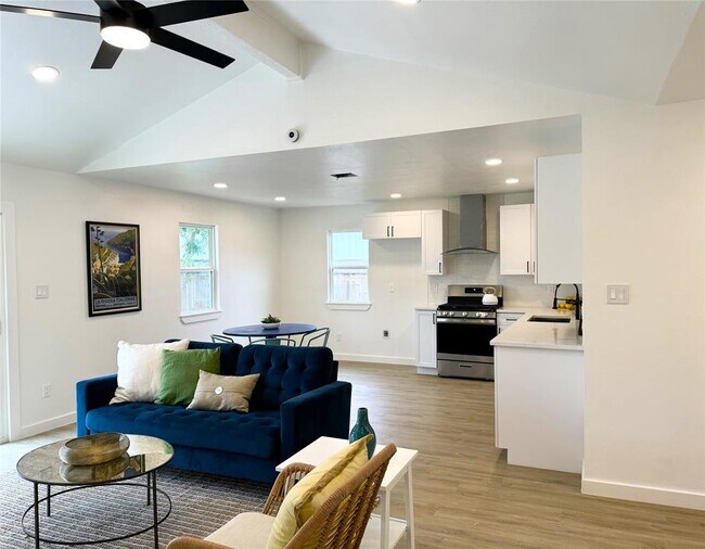 Foto del edificio - 560 E 19th St