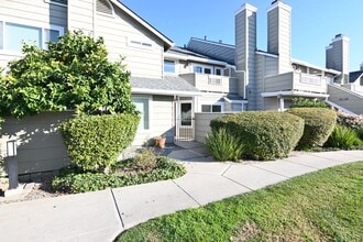 Building Photo - 36 Cherryton Ln