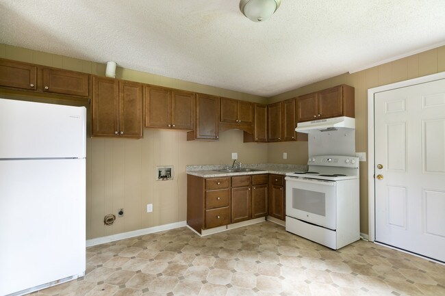 Building Photo - 1053 Rulnick St