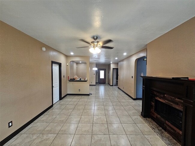 Photo - 13922 Somersworth Drive House