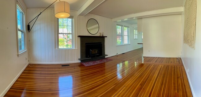 Building Photo - Pleasant Street Apartments