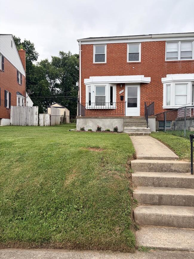Building Photo - 1107 N Marlyn Ave