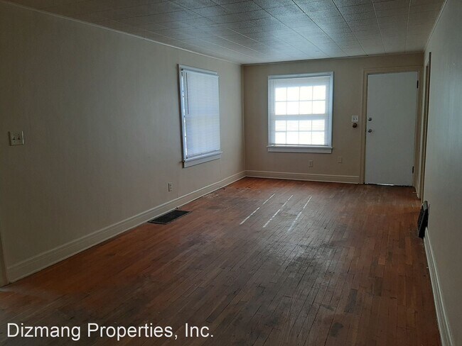 Foto del edificio - 3 br, 1 bath House - 829 W. Woodlawn St