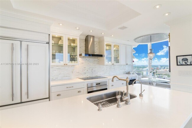 Foto del edificio - 1000 W Island Blvd