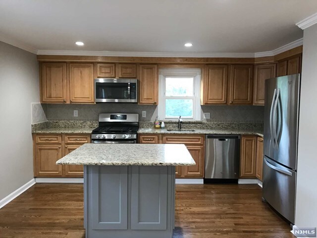 Building Photo - 171 Delafield Ave