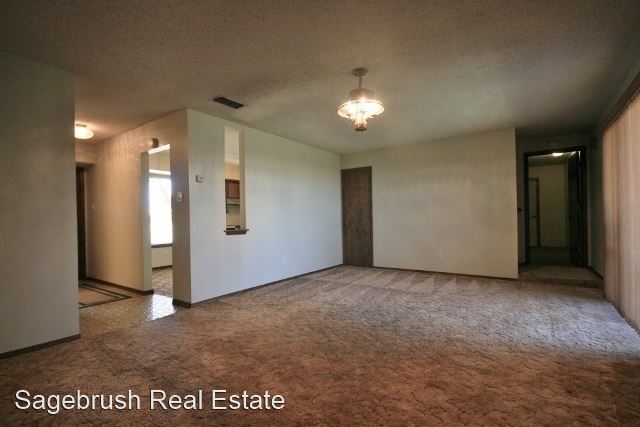 Building Photo - 3 br, 2.5 bath House - 1415 Hickory