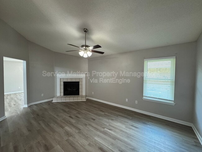 Building Photo - 5079 Cocoa Dr