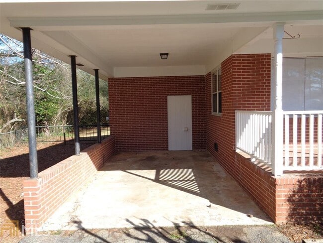 Building Photo - 23 Wynn St