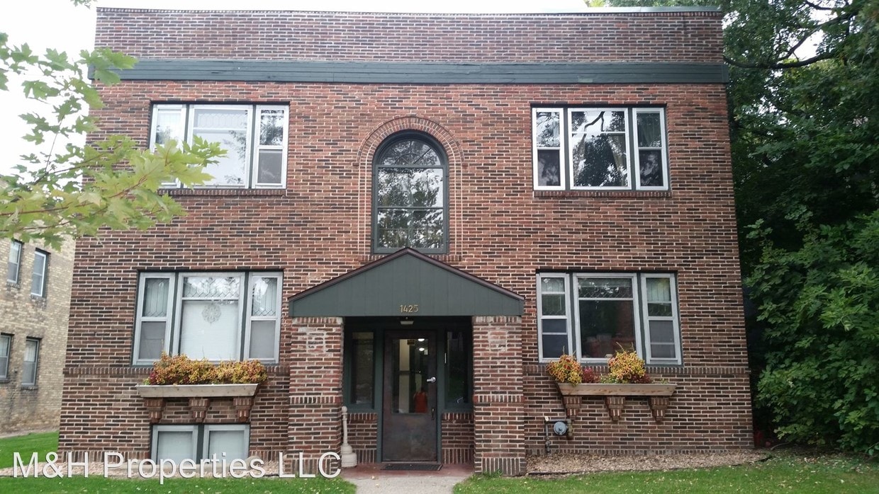 Primary Photo - 1425 Grand Ave
