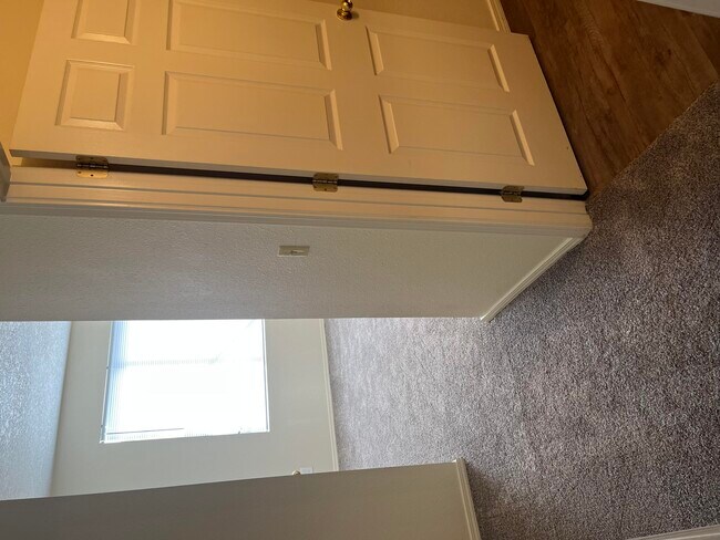 Building Photo - 4309 Sabana Loop SE