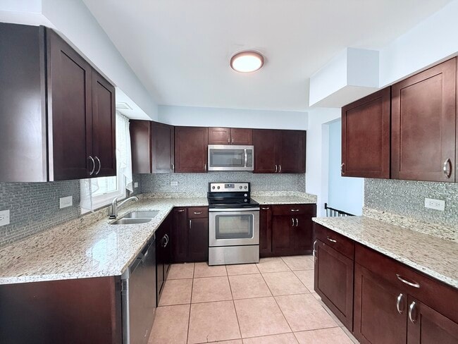 Building Photo - 213 Frederick Pl