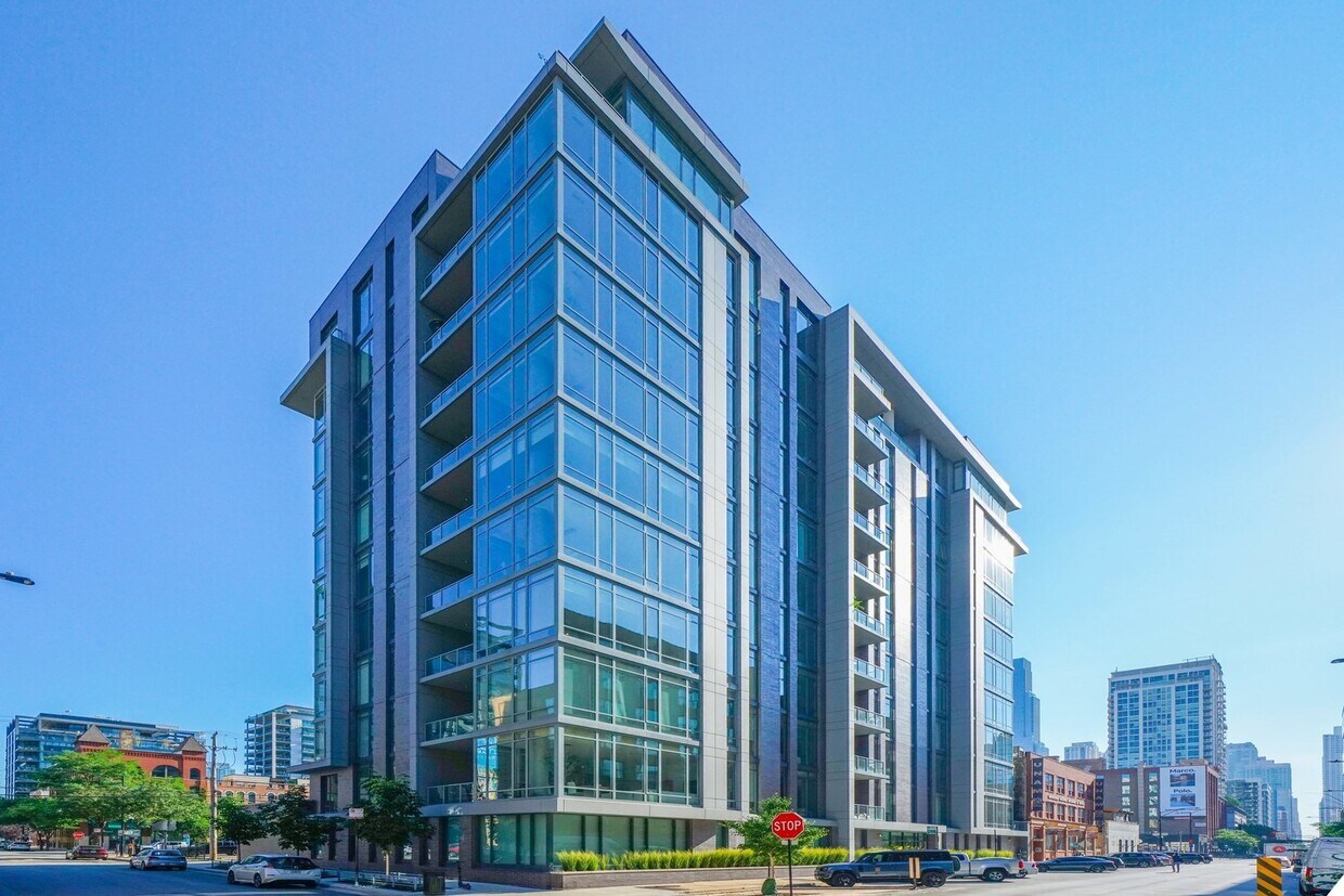 Foto principal - 360 W Erie St