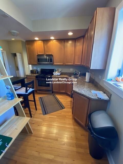 Foto del edificio - 4018 N Albany Ave