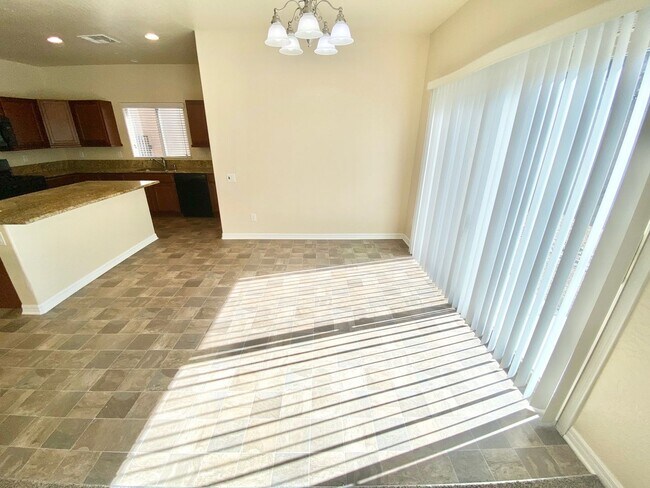 Building Photo - STUNNING ANTHEM HOME 3 BEDROOM 2.5 BATH, N...