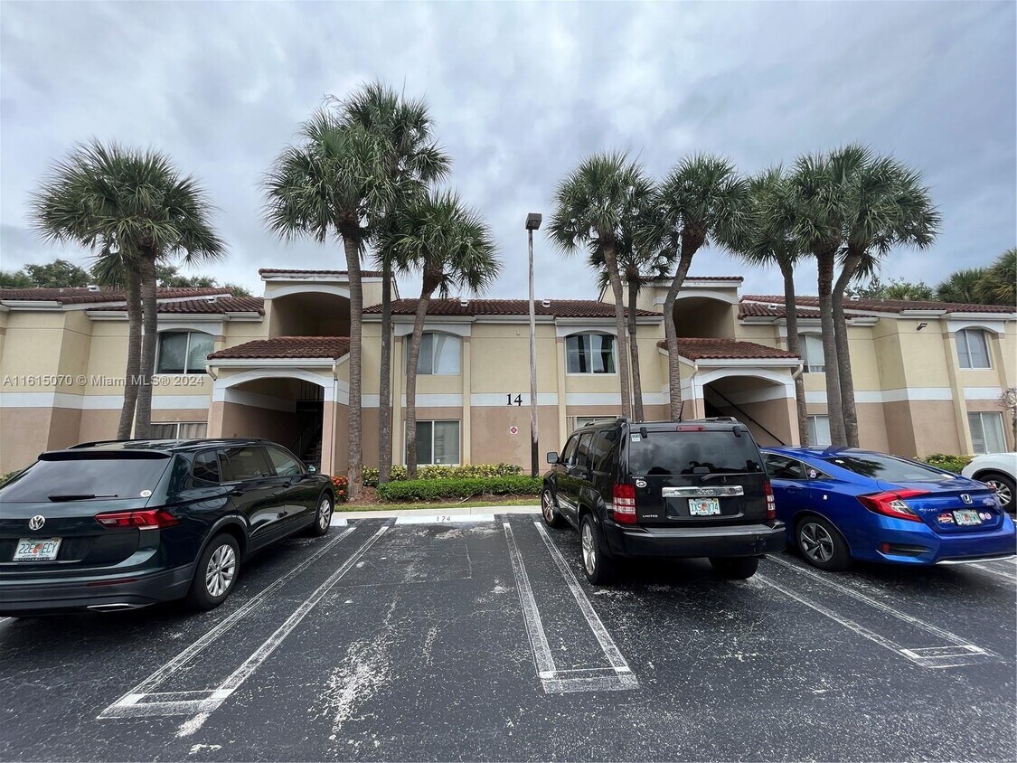 Primary Photo - 815 Boynton Beach Blvd