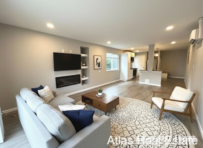 Building Photo - 6741 Dublin Loop W