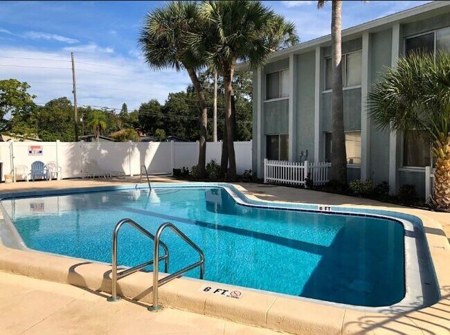 Foto del edificio - 378 48th Ave N