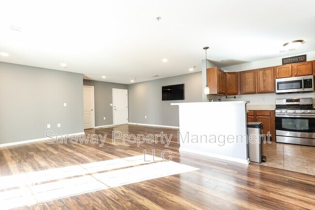 Foto del edificio - 8 Highbridge Ln