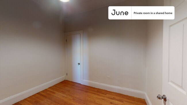 Foto del edificio - Room in Shared 4 bed/1 bath home
