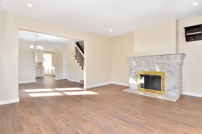 Building Photo - 32 Brookridge Ave